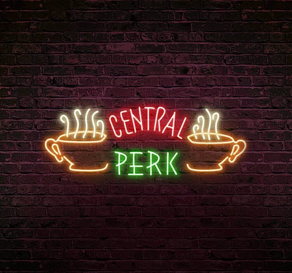 Un petit café à central perk entre amis.