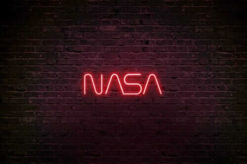 Pour les amoureux de l'astrologie, illuminez votre passion avec ce néon NASA.
