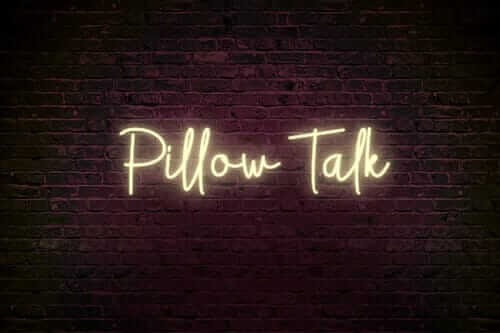 pillow-neon-light-genius-led